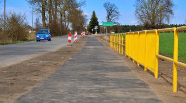 Ścieżka pieszo-rowerowa w Polskich Łąkach gotowa, będą kolejne. Informujemy o inwestycjach drogowych w gminie Bukowiec 2024