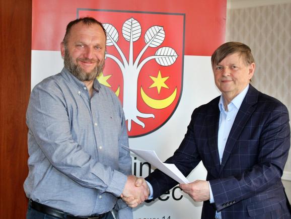 Umowa podpisana, będzie kolejna asfaltowa droga w gminie Bukowiec