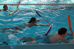 Dzieci z gminy Bukowiec doskonalą umiejętność pływania