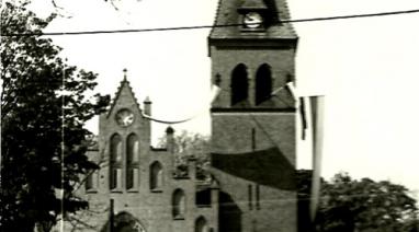 Jedna z pierwszych fotografii kościoła
