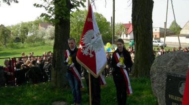 Uczczenie beatyfikacji Jana Pawła II - Parafia Polskie Łąki