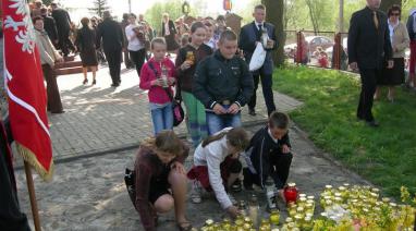 Uczczenie beatyfikacji Jana Pawła II - Parafia Polskie Łąki