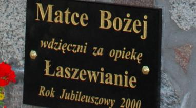 Pobłogosławienie nowej figury w przydrożnej kapliczce - Parafia Polskie Łąki 2011
