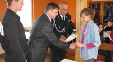 Wyłoniliśmy uczniów, którzy najwięcej wiedzą o strażach pożarnych 2013