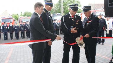 Uroczyście otworzyliśmy świetlicę wiejską i remizę OSP w Przysiersku 2013