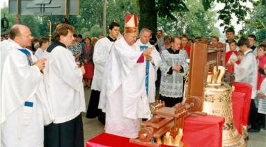 Poświęcenie dzwonów - 1995 rok Parafia Polskie Łąki