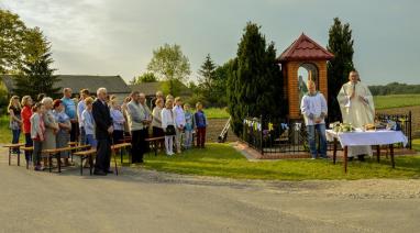 Nabożeństwo majowe 2016 - Parafia Polskie Łąki 