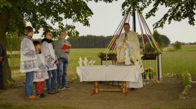 Nabożeństwo majowe 2016 - Parafia Polskie Łąki 