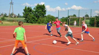 Czas rodzinnych pikników i zabaw 2016