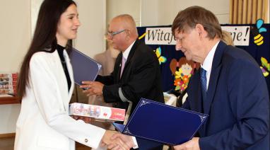 Najlepsi uczniowie w gminie Bukowiec wyróżnieni przez samorząd 2024