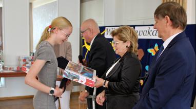 Najlepsi uczniowie w gminie Bukowiec wyróżnieni przez samorząd 2024
