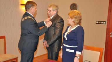 Świętowali jubileusze małżeńskie - Jadwiga i Mirosław Sarnowscy z Budynia