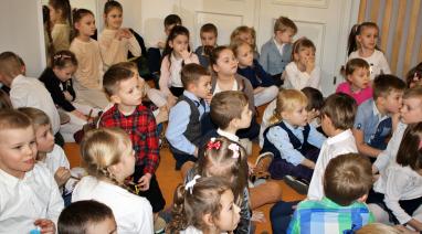 Dzień Babci i Dziadka w przedszkolu w Bukowcu. Fotorelacja z uroczystości 2025