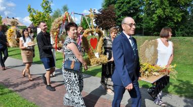 Podziękowanie za tegoroczne plony. Fotorelacja z dożynek w Bukowcu 2025