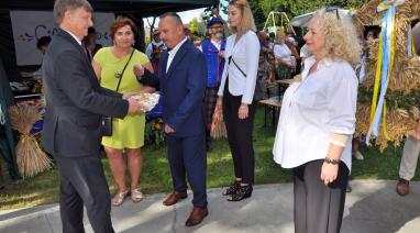 Podziękowanie za tegoroczne plony. Fotorelacja z dożynek w Bukowcu 2025