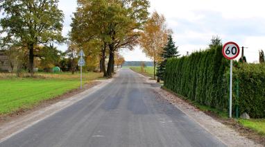 Wygodniej z Kawęcina do Bramki. Dywanik asfaltowy na kolejnej drodze gminnej 2025 Wygodniej z Kawęcina do Bramki. Dywanik asfaltowy na kolejnej drodze gminnej 2025