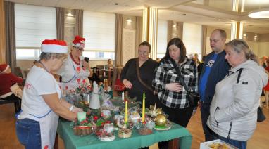 Mikołajki i kiermasz bożonarodzeniowy 2025